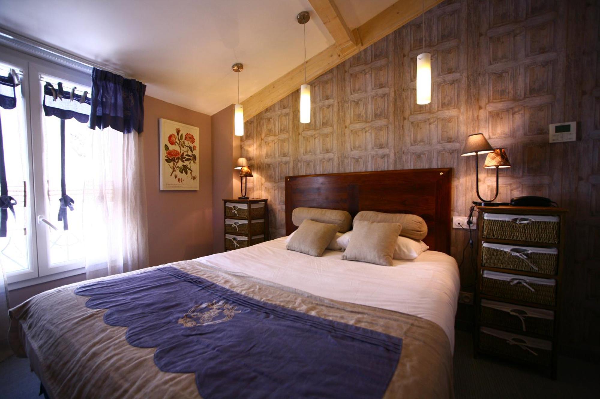 Logis Hotel Le Glacier Orange  Exterior photo